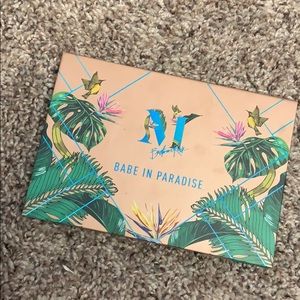 Morphe Brettman rock babe in paradise